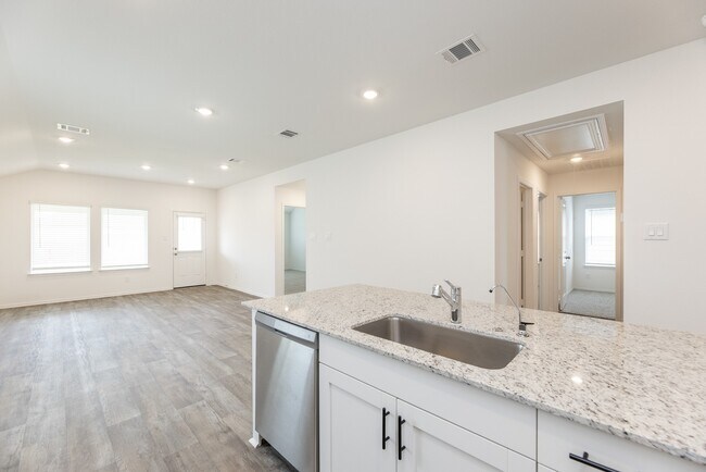 Building Photo - 31322 Harp Rdg