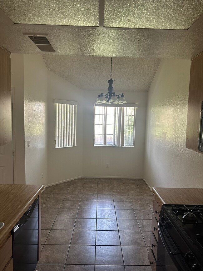 Building Photo - 1639 Orchid Ln