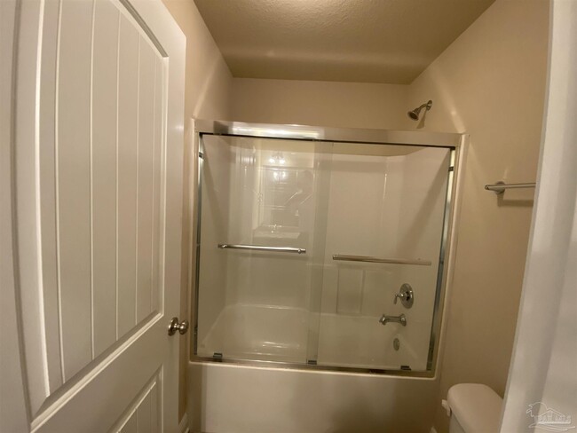 Building Photo - 2486 Redford Dr