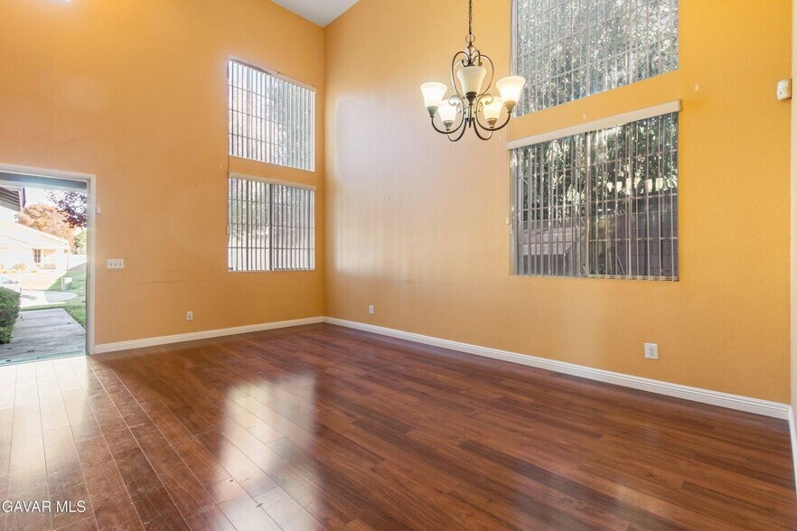 Building Photo - 44103 Sundance Ct