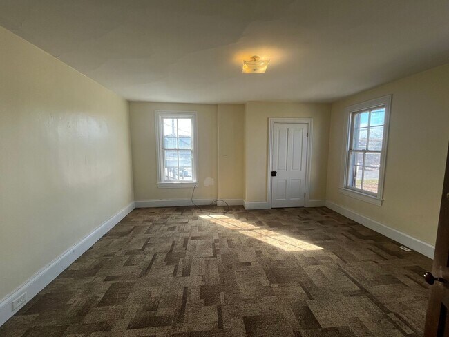 Building Photo - 436 N 2nd St