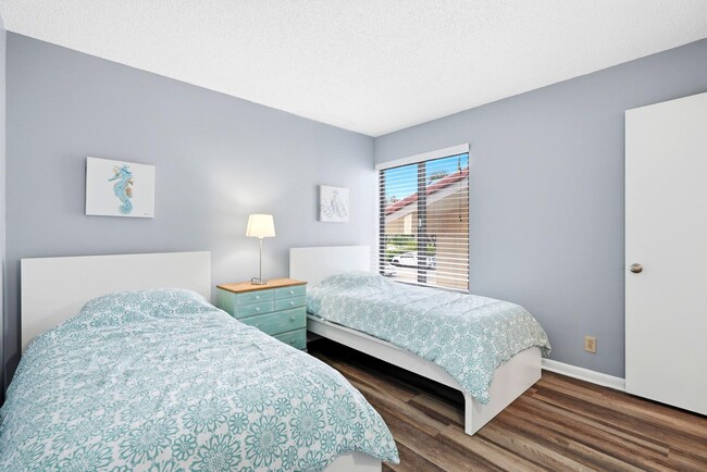 Building Photo - 6105 Palma Del Mar Blvd S
