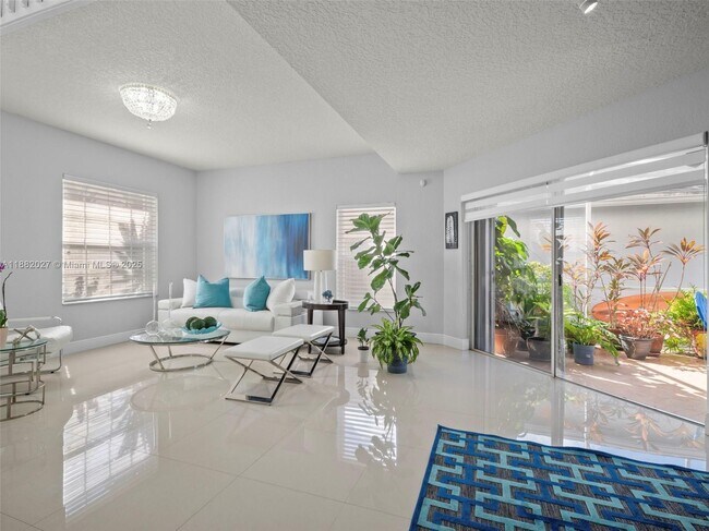 Building Photo - 9908 SW 117th Pl