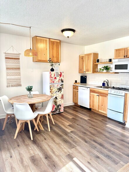 Building Photo - 1217 McKinley Ave