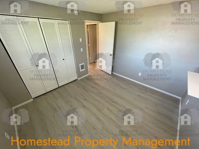 Building Photo - 3822-3828 Bayonne Dr SE