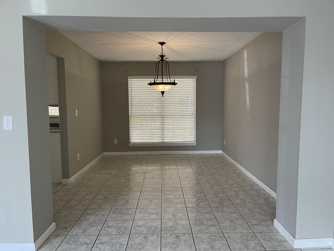 Building Photo - 3790 Oak Park Dr