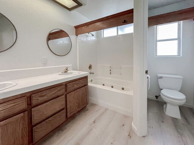 Building Photo - Single family home in Menifee!