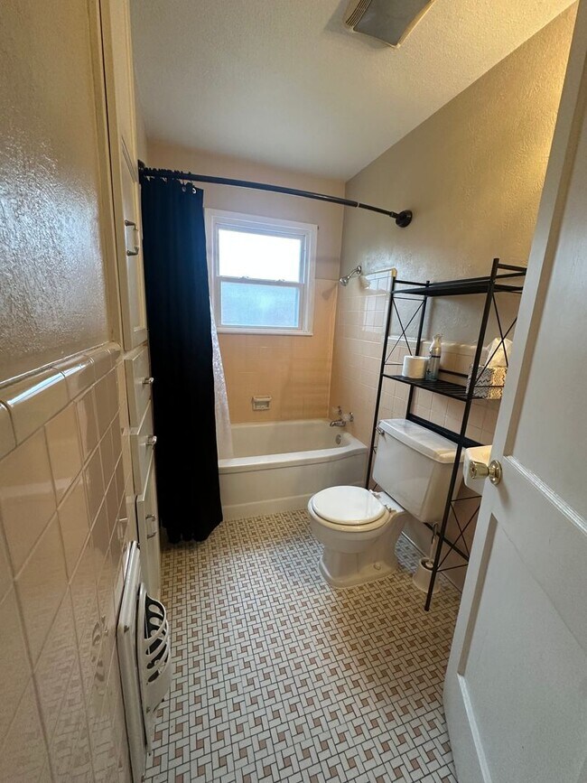 Building Photo - 332 Babb Dr