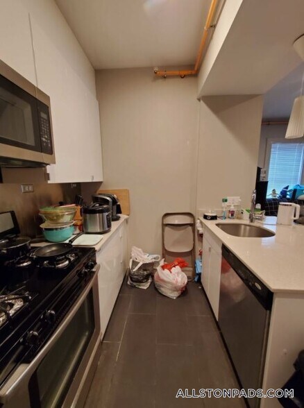 Building Photo - 23 Greylock Rd