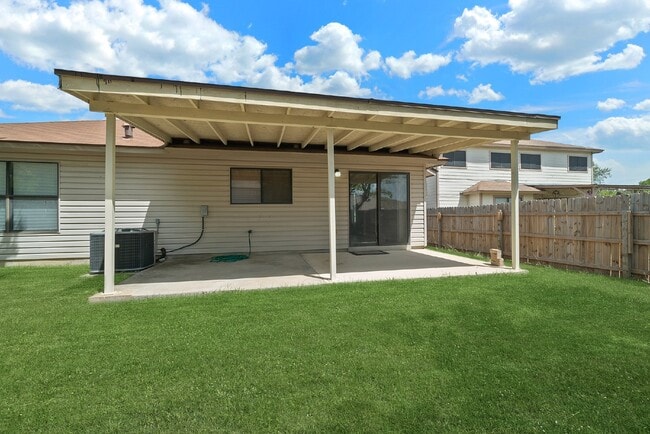 Building Photo - 5007 Shara Mist