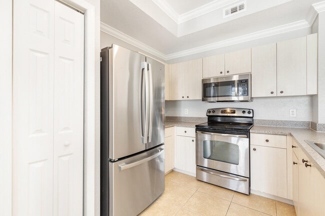 Building Photo - 1801 N Flagler Dr