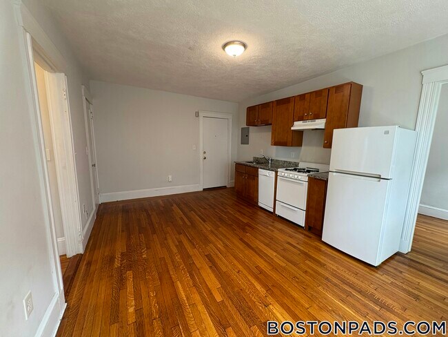 Building Photo - 1615 Commonwealth Ave