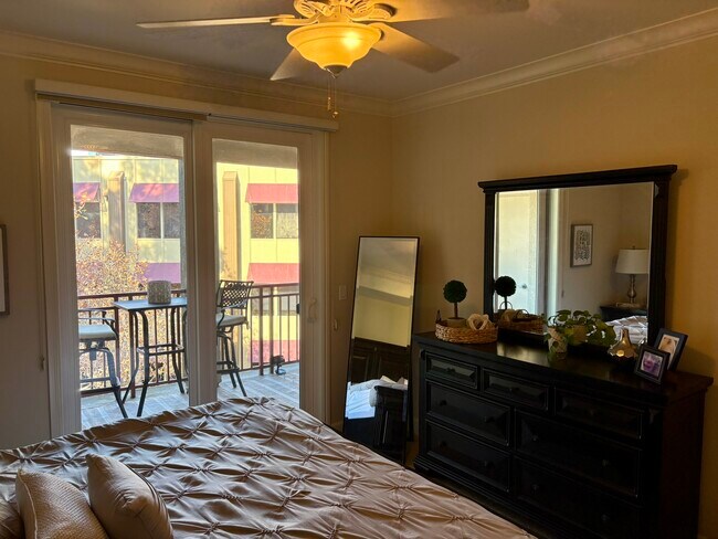 Building Photo - 1800 Alma Ave