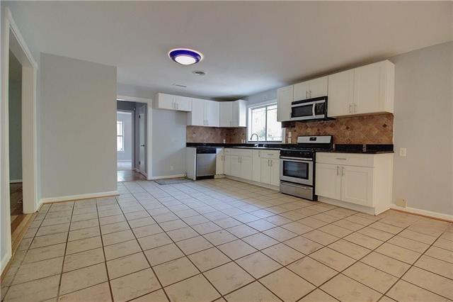 Building Photo - 8115 Claremont Dr