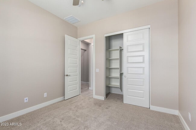 Building Photo - 4133 E Las Colinas Dr