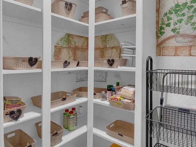 Building Photo - 5733 Saplinas Rd