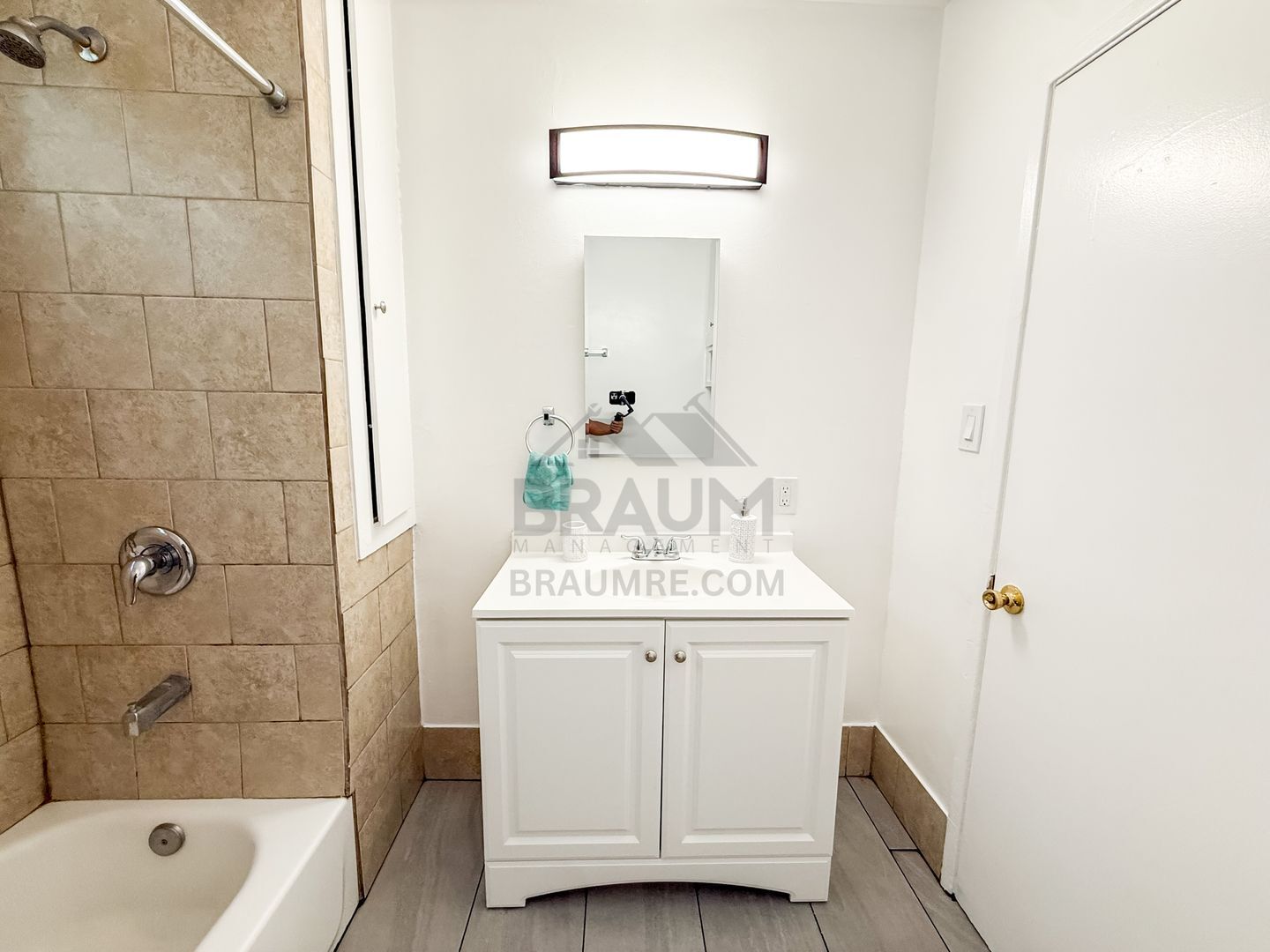 Building Photo - 5433 Sepulveda Blvd