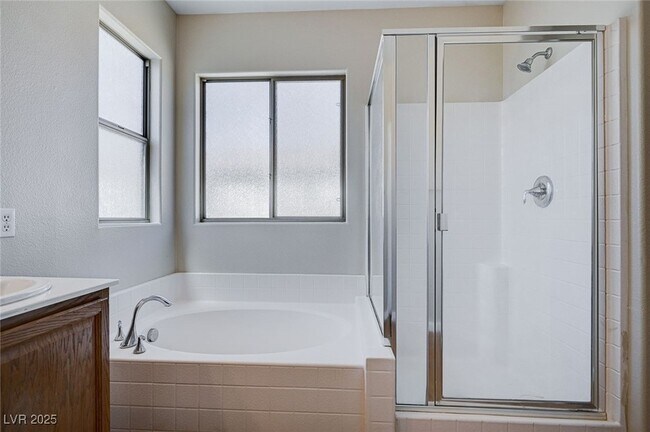 Building Photo - 684 Sumatra Pl