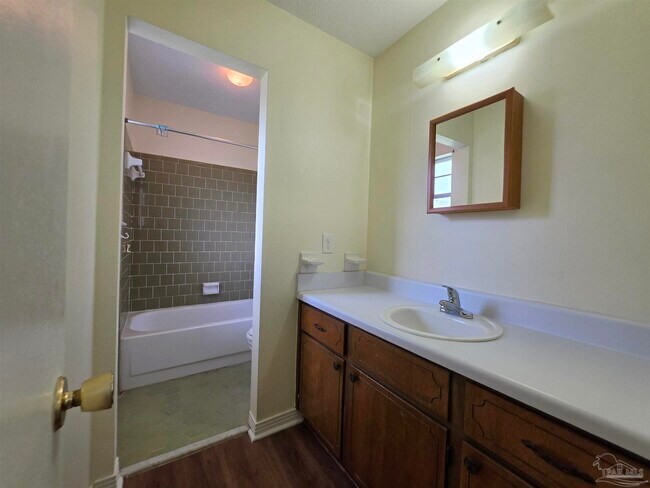 Building Photo - 6942 Falcon Dr