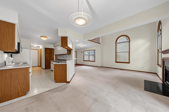 Building Photo - 2445 Mulberry Ct