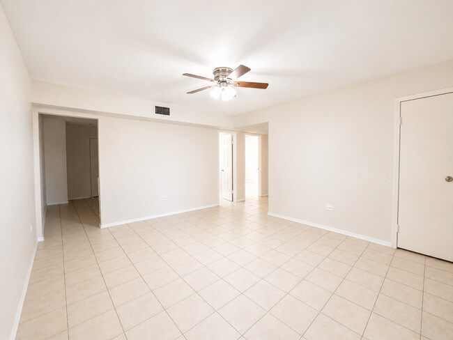 Building Photo - 604 Horizon Peak
