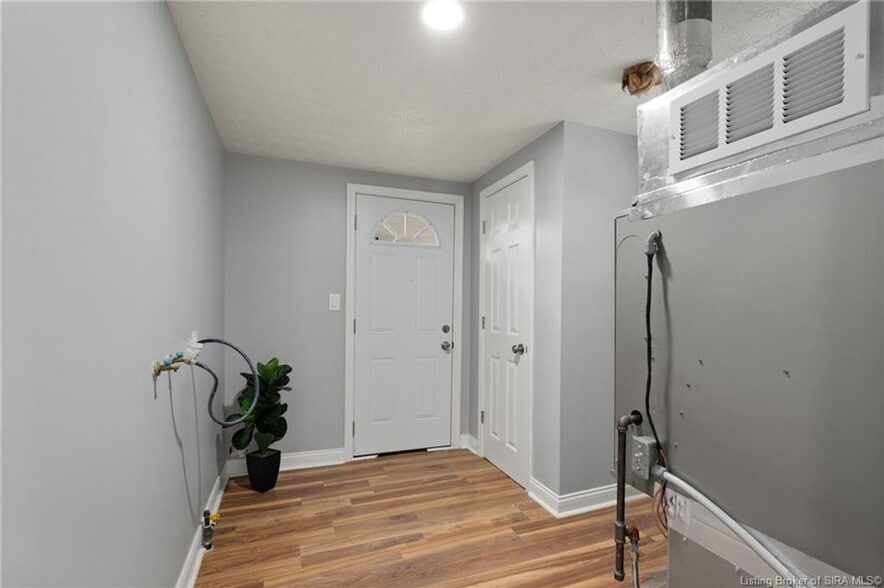 Building Photo - 352 Kahl Ct