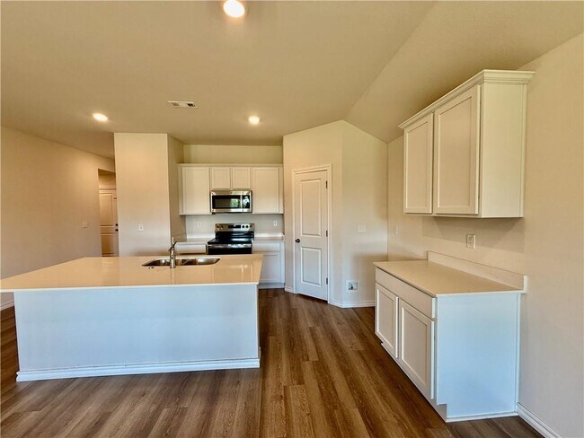 Building Photo - 1317 Chavis St