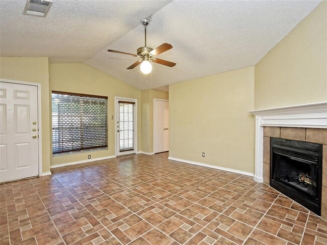 Building Photo - 415 Fantail Loop