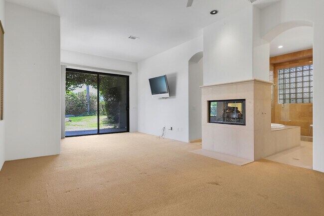 Building Photo - 75975 Gill Ct