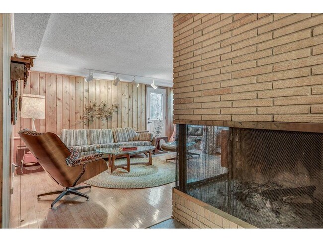 Building Photo - 400 Natchez Ave N