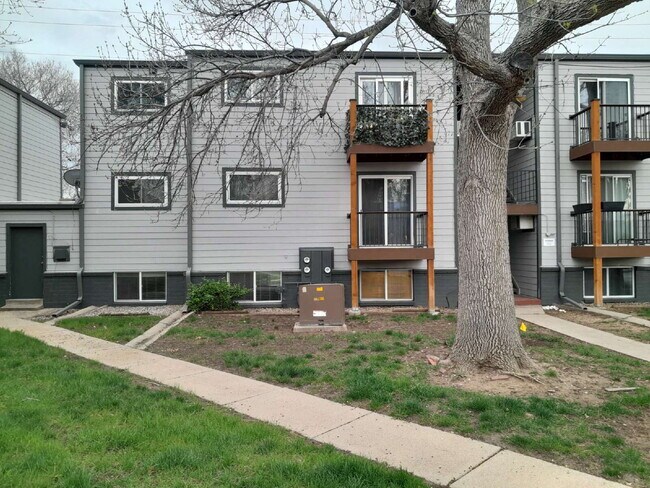 Primary Photo - Immediate availability for a 2bd/1ba condo...