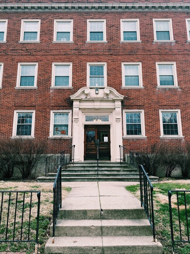 Building Photo - 1350 ACM