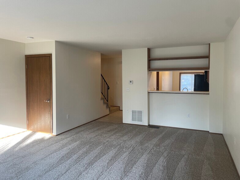 Building Photo - 2805 Chablis Dr