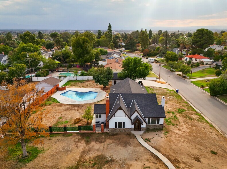 Building Photo - 501 Magnolia Ave
