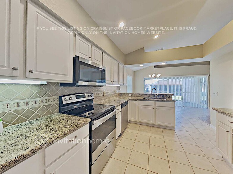 Building Photo - 3022 Westmoreland Dr