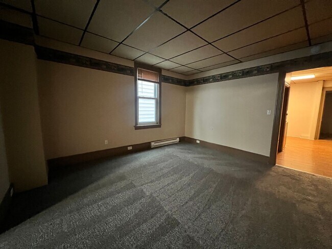 Building Photo - 343 W Penn St