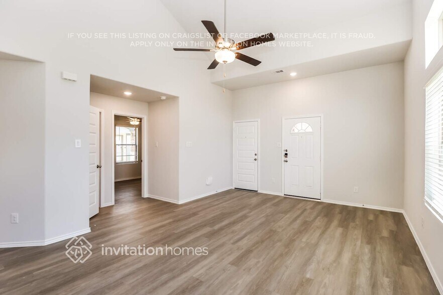 Building Photo - 10923 Heliosphere Wy