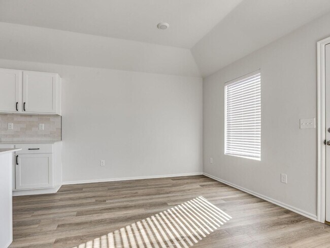 Building Photo - 10044 SW 40th St