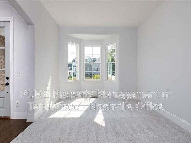 Building Photo - 631 Silva Ln