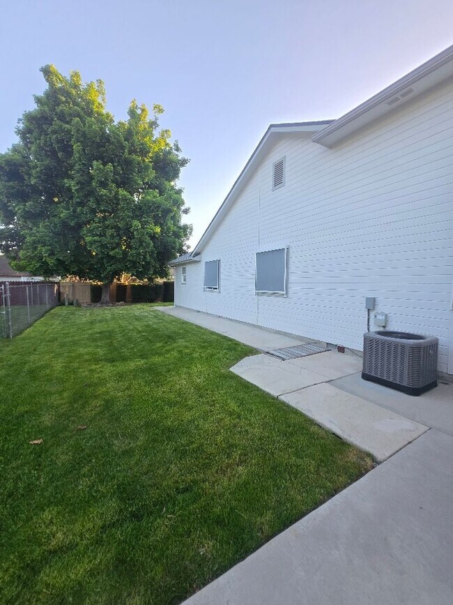 Building Photo - Nice Meridian Home