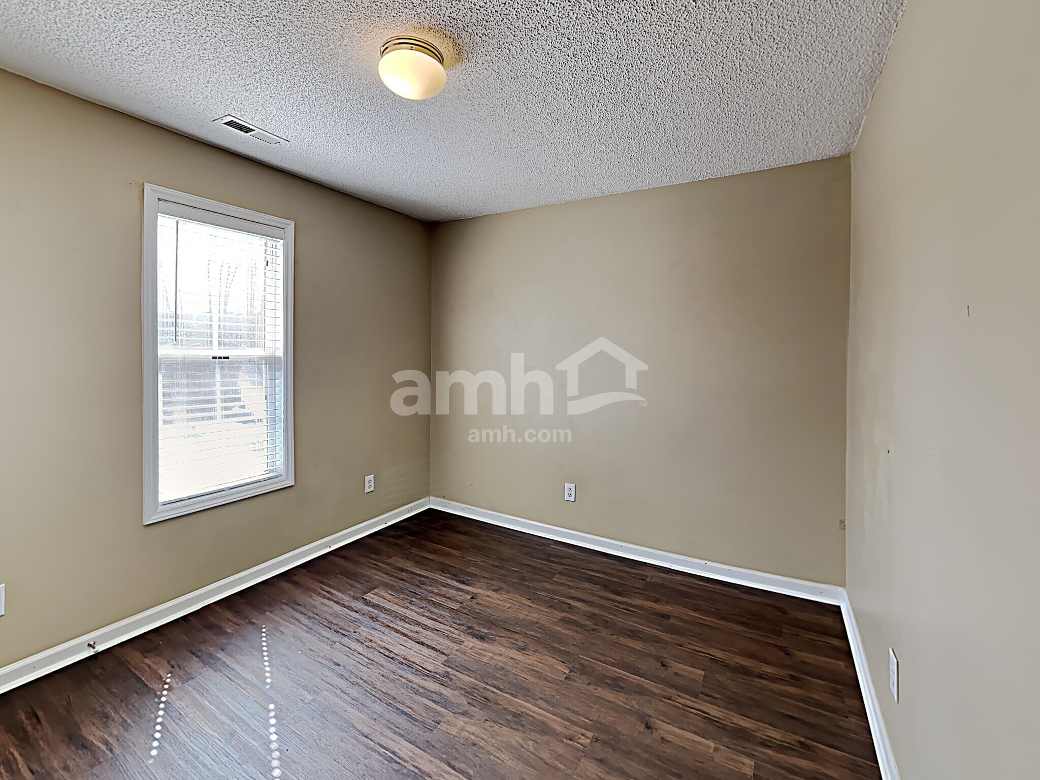 Building Photo - 1317 E Stonemason Dr