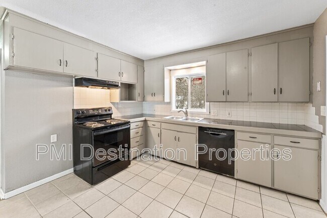Building Photo - 1503 W 21st Terrace