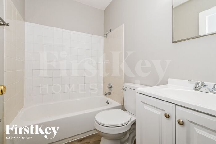 Building Photo - 1493 Fox St