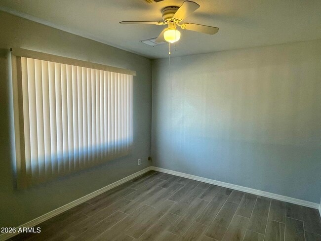 Building Photo - 7519 N 59th Ln