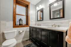 Building Photo - 1019 W Oakdale Ave