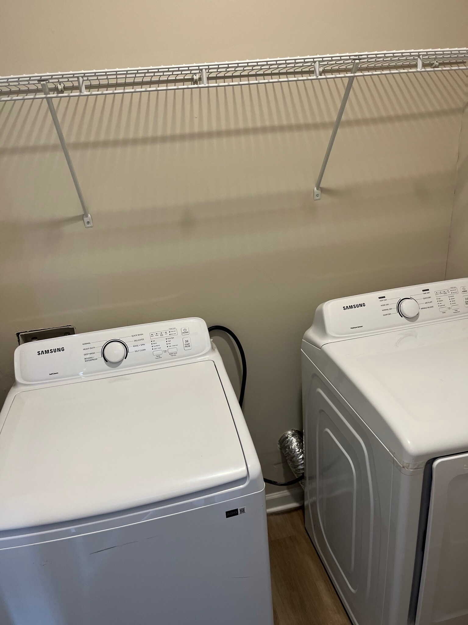 Building Photo - 3169 Bluebird Ln