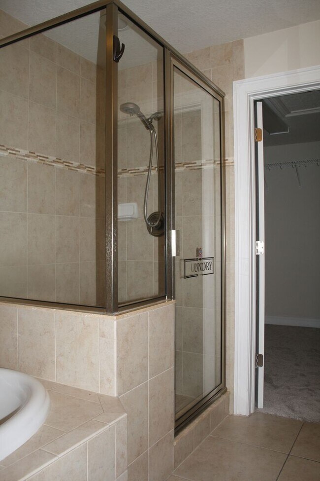 Building Photo - Just reduced! Beautiful Townhome in Pelica...