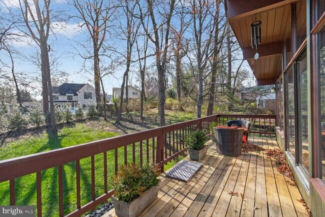 Building Photo - 1219 Ingleside Ave