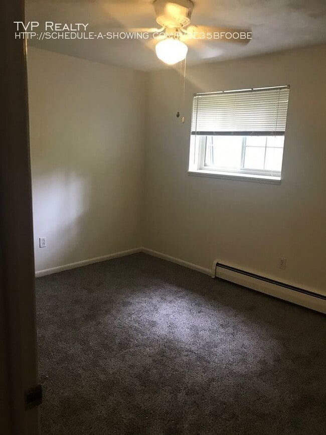 Building Photo - 4747-47B6 Oberlin Ave