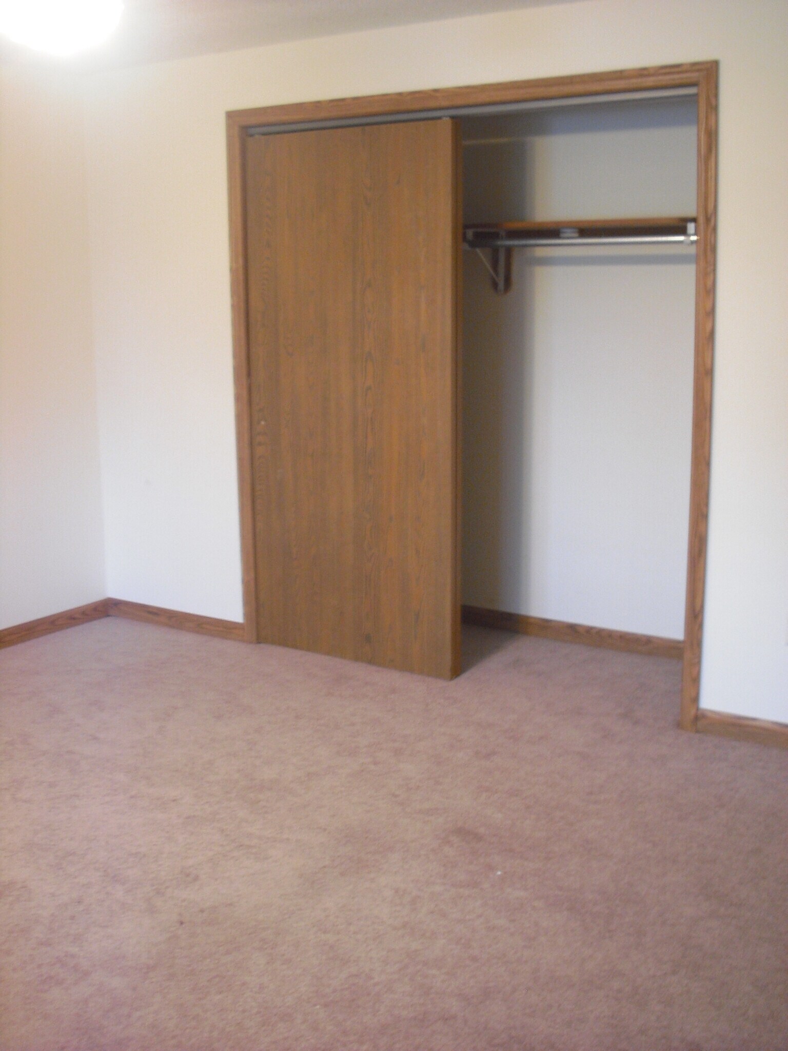 Building Photo - 150 Mark Ln